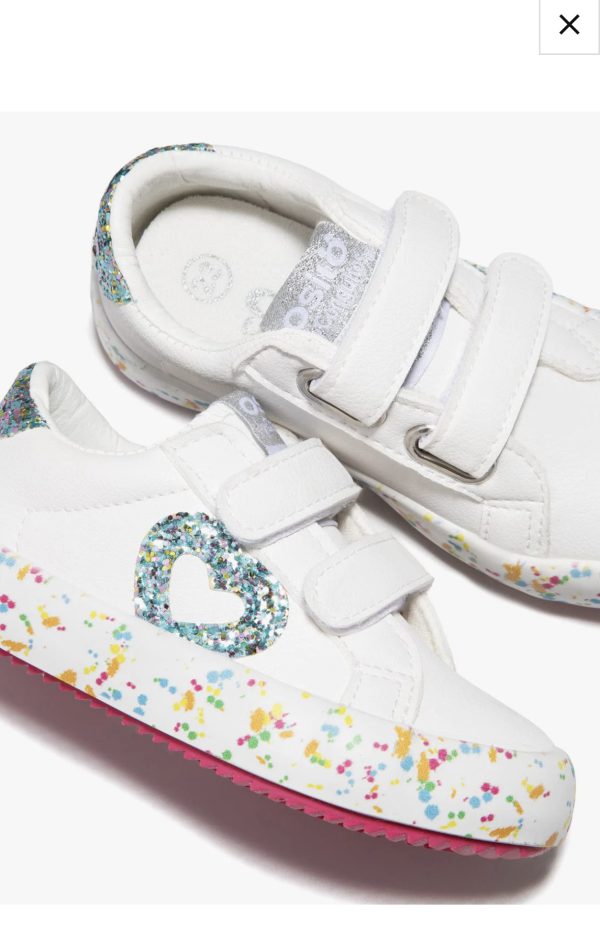 Deportiva con corazón de gliter - Imagen 2
